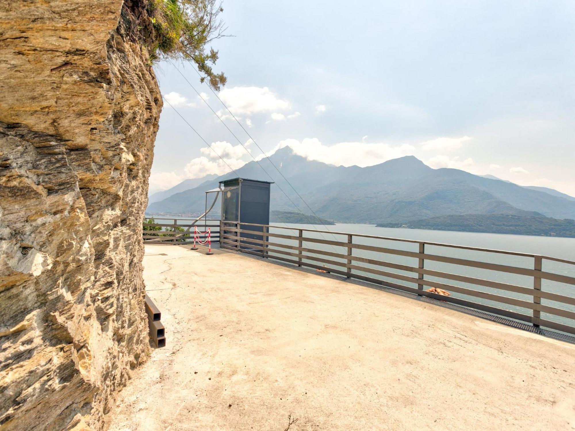 Apartamento Wonderful Flat With Swimming Pool Lift And Garden Gravedona Exterior foto